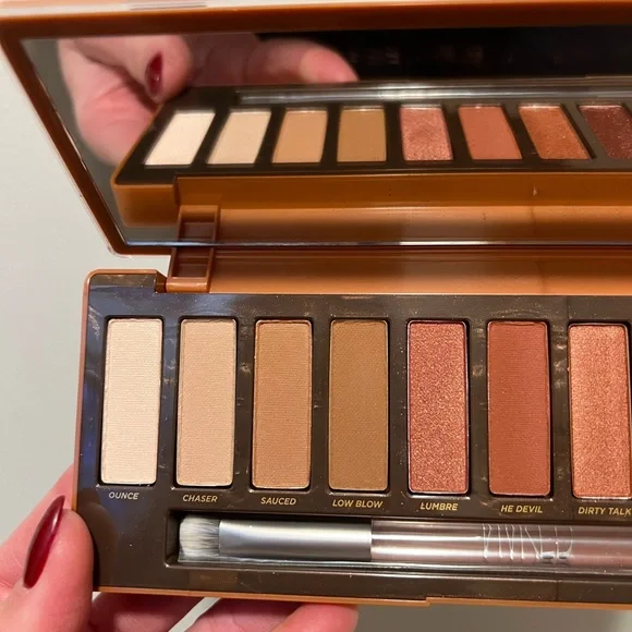 Urban Decay Naked Heat Palette with Warm Hues - Picture 6 of 8